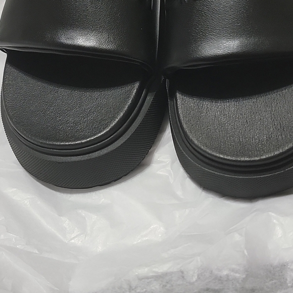 Nwot Ganni Vegea Vegan Leather Platform Slides Black Flatform EU 42 - Picture 3 of 7